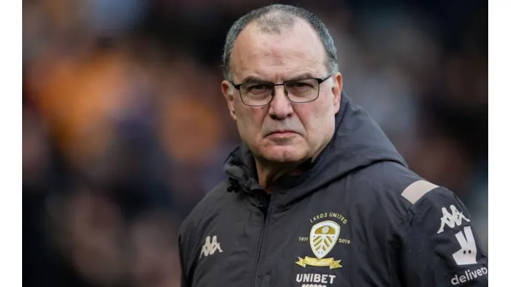 Bielsa genera amor-odio entre los fanáticos del fútbol.