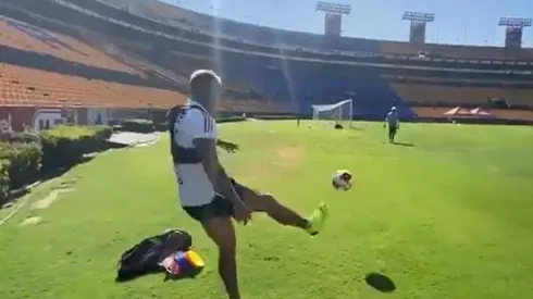 Vargas y su golazo en el entrenamiento del Tigres.