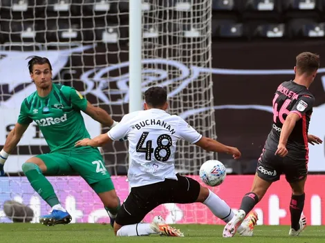 ¡Campeones! Bielsa y Leeds celebran el título de la Championship