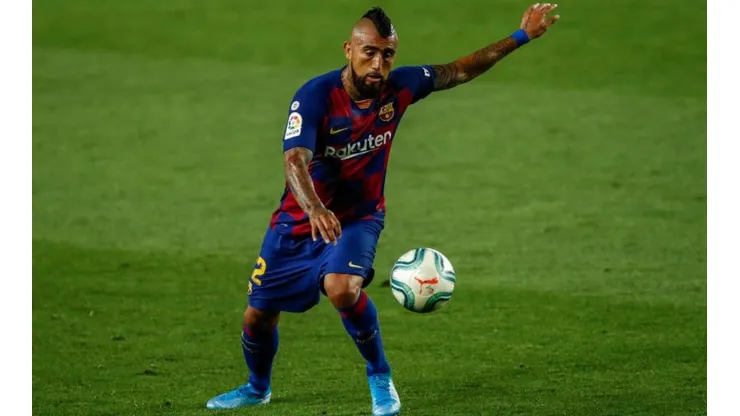 Vidal es titular en un Barcelona que cierra la temporada en España.