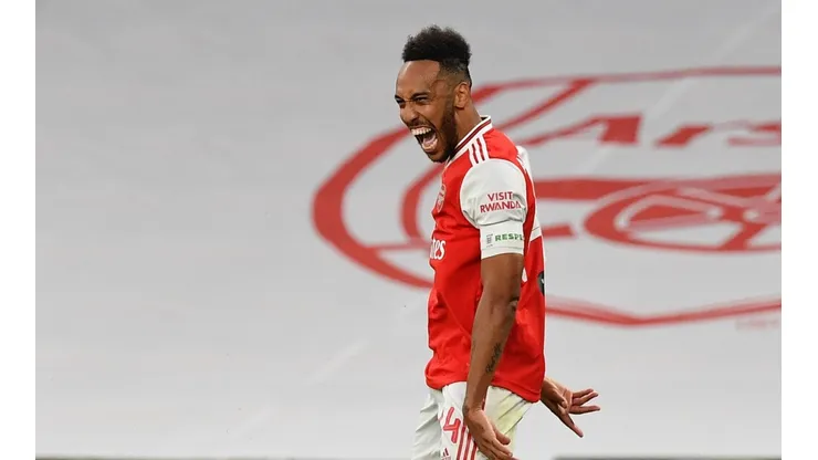 Aubameyang celebra uno de sus goles