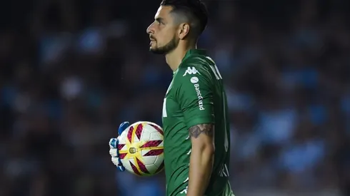 Gabriel Arias negocia su continuidad en Racing de Avellaneda