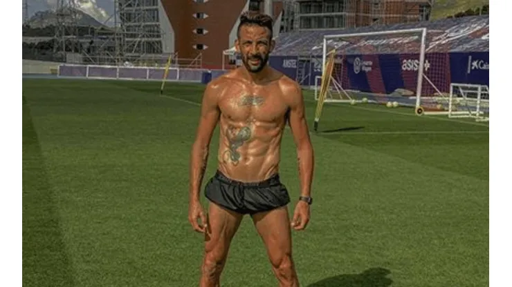 Mauricio Isla espera como una máquina su próximo destino