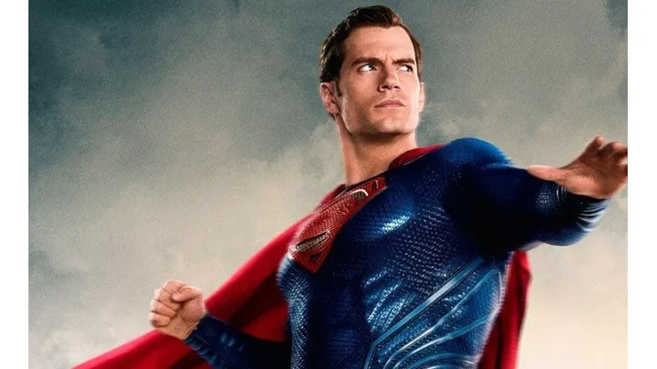 Henry Cavill hace explotar las redes sociales