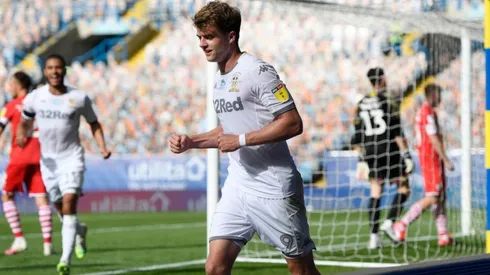 Leeds United ganó en casa y quedó a un paso del ascenso