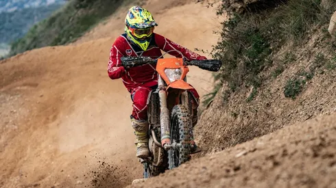 El hijo menor de Carlo de Gavardo volverá a las competencia en el Torneo Nacional de Moto Enduro de España que reanuda el certamen el 1 y 2 de agosto en Infiesto.