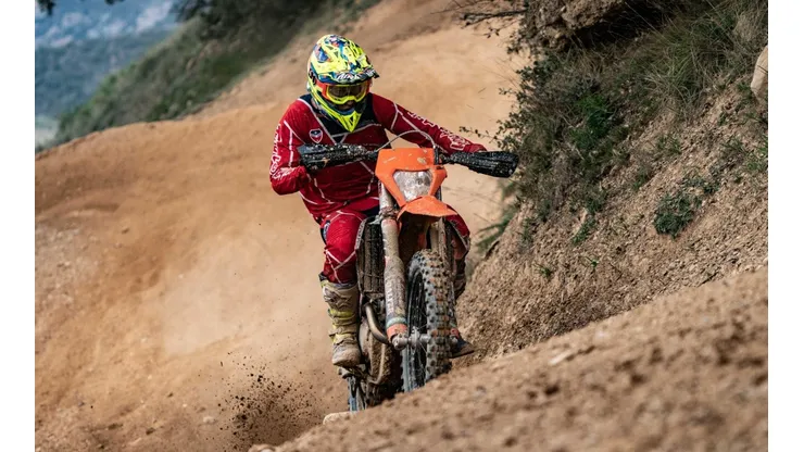 El hijo menor de Carlo de Gavardo volverá a las competencia en el Torneo Nacional de Moto Enduro de España que reanuda el certamen el 1 y 2 de agosto en Infiesto.