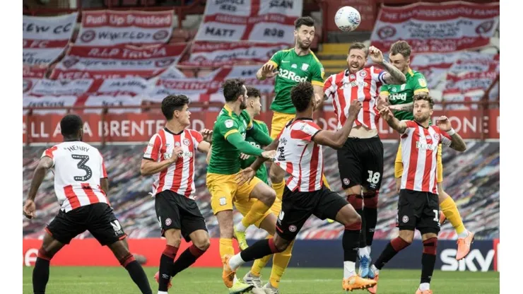 Brentford ganó y se puso a la caza del Leeds United de Marcelo Bielsa