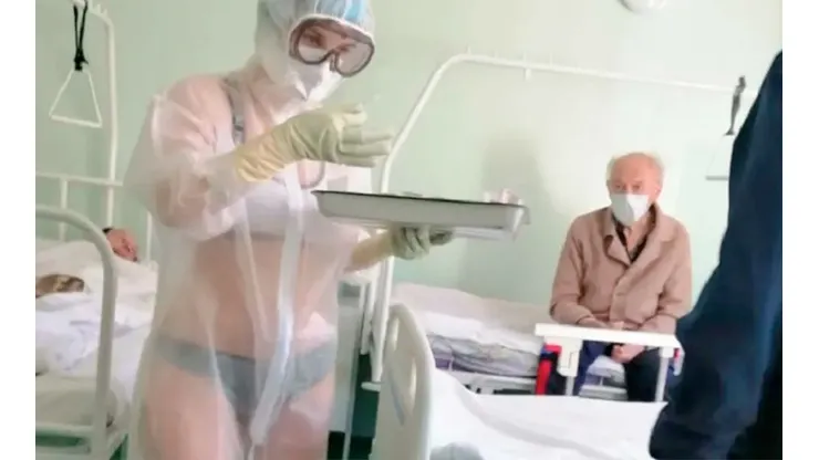 Enfermera que luchó en ropa interior contra el coronavirus ahora tiene una carrera de modelo