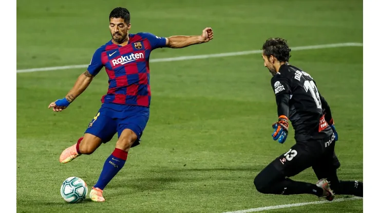 Luis Suárez definiendo, su especialidad