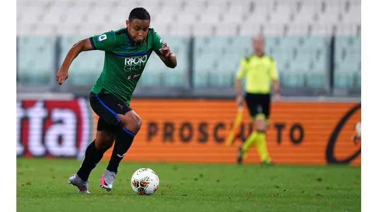 Luis Muriel ante la Juventus