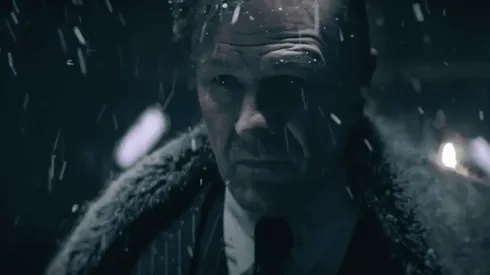 Sean Bean entre la nieve del desolado mundo de "Snowpiercer".