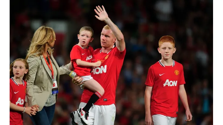 Claire y Paul Scholes llevan 21 de matrimonio, pero hace algunos días la mujer fue vista sin su argolla de casada.