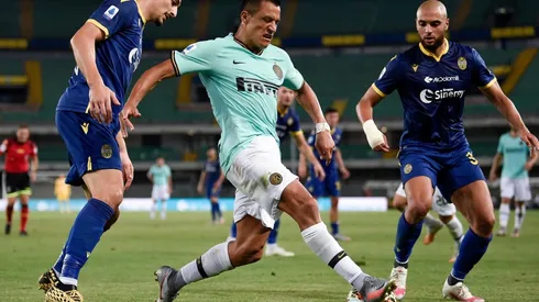 Alexis Sánchez ante el Hellas Verona.
