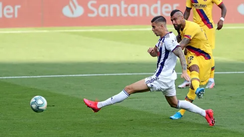 Arturo Vidal anotó su octavo gol por Barcelona en el curso de la temporada de La Liga de España