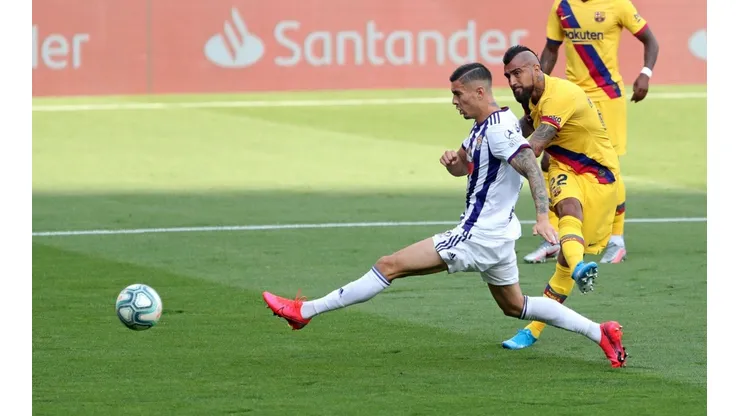 Arturo Vidal anotó su octavo gol por Barcelona en el curso de la temporada de La Liga de España