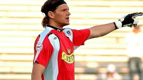 El ex portero del Cacique mostró algunas consecuencias de ser arquero.