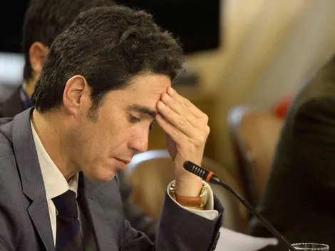 [VIDEO] Diputados increpan a ministro Briones en pasillos del Congreso