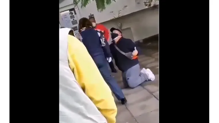 [VIDEO] Hombre ruega de rodillas para que lo atiendan en registro civil de Colina