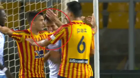 El mordisco en el Lecce-Lazio.