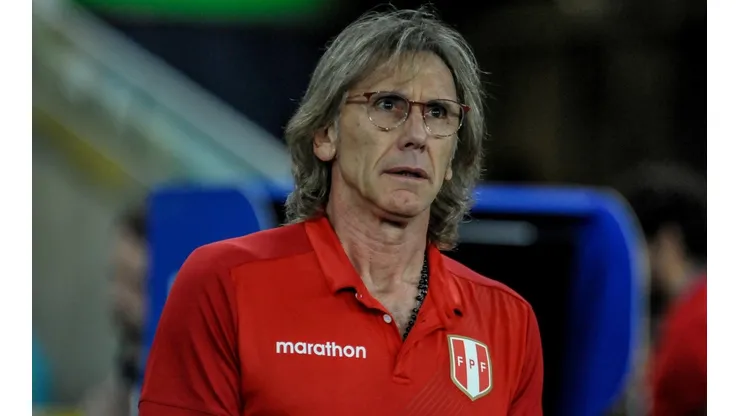 Ricardo Gareca dirigiendo a Perú en Copa América 2015