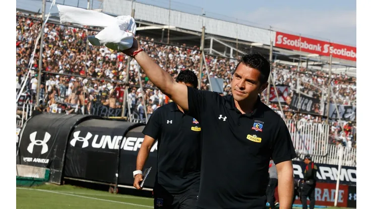 Héctor Tapia fue el técnico que consiguió la estrella 30 de Colo Colo