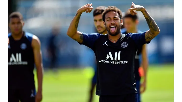 Neymar se quiere ir de PSG, y Juninho analiza su caso