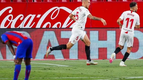 Sevilla gana con lo justo y complica a Eibar.