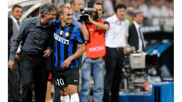 Mourinho junto a Sneijder en el Inter de Milan