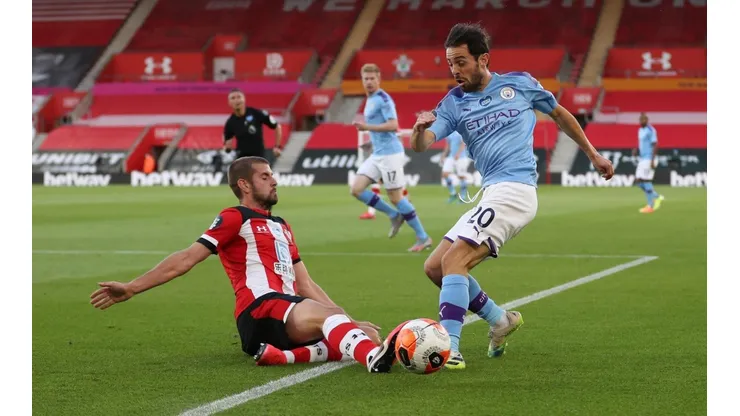 Manchester City cae en la Premier League