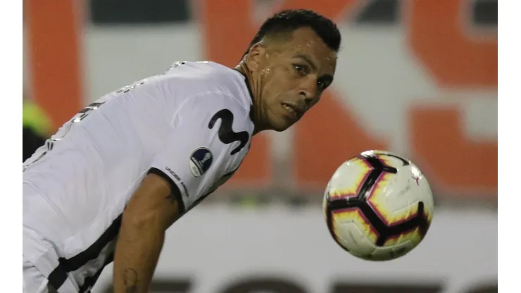Esteban Paredes espera que se reanude el campeonato para tomar la decisión sobre su retiro