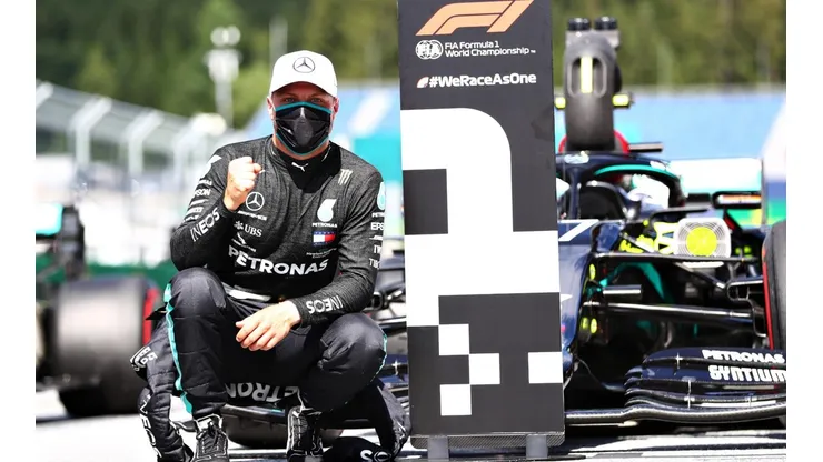 El finlandés de Mercedes logró ganarle a su compañero Lewis Hamilton y saldrá primero este domingo en la grilla del GP de Austria.