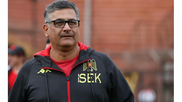 El técnico de Unión Española dijo que no tendría problemas con ser DT de la UC.