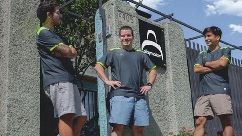 El equipo de Playmaker estaba enfocado en la indumentaria deportiva, pero la crisis sanitaria los empujó a adaptarse con éxito a la contingencia.