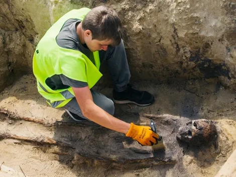 Encuentran fosa común con restos de niños con monedas en la boca del siglo XVI