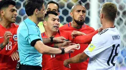 Gary Medel quería pegarle a los alemanes tras encontrón de Vidal con Kimmich