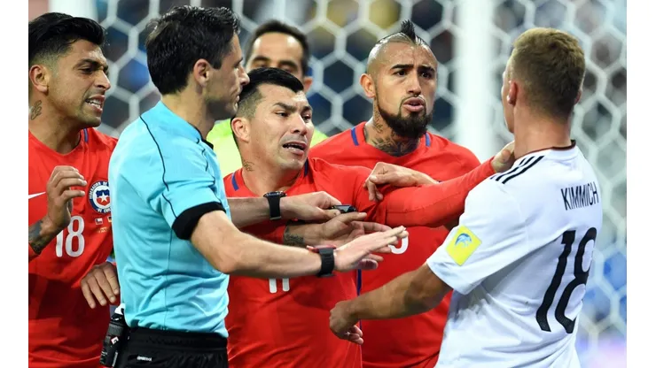 Gary Medel quería pegarle a los alemanes tras encontrón de Vidal con Kimmich