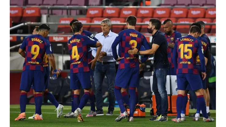 Setién y el plantel del Barcelona contra Atlético Madrid.