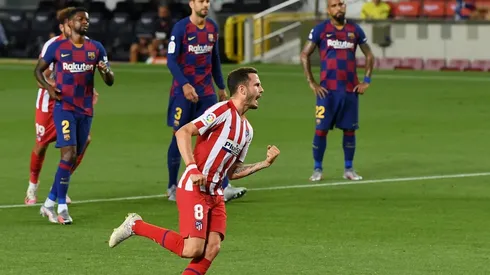 Gol del Atlético tras el penal de Arturo Vidal.