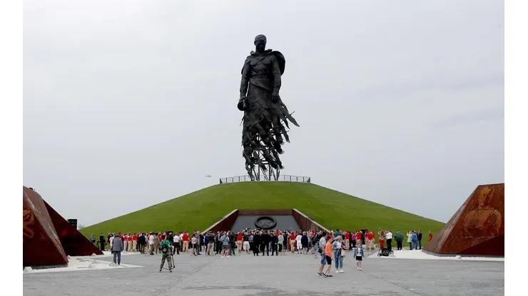 Rusia inaugura impresionante monumento al soldado soviético en Rzhev