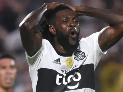 Emmanuel Adebayor rescindirá contrato con Olimpia