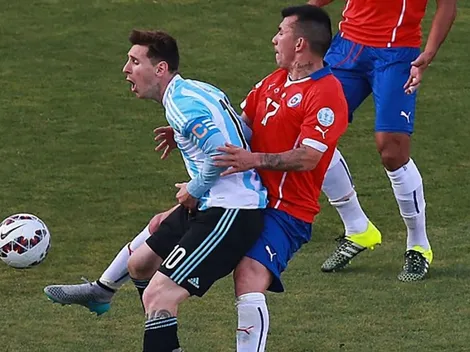 La patada de Gary Medel que deja sin aire a Lionel Messi