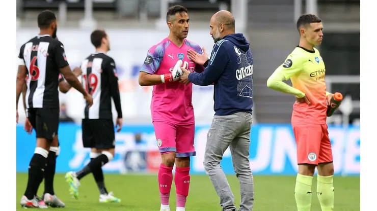 Claudio Bravo y Manchester City clasifican a las semifinales de la FA Cup