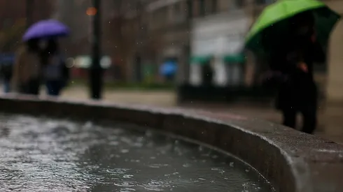 Las lluvias estarán presentes este lunes en la capital.