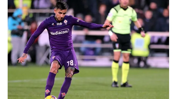 Erick Pulgar es titular en Fiorentina