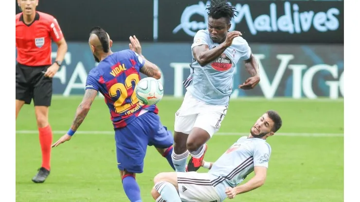Arturo Vidal jugó todo el partido con Barcelona ante Celta de Vigo