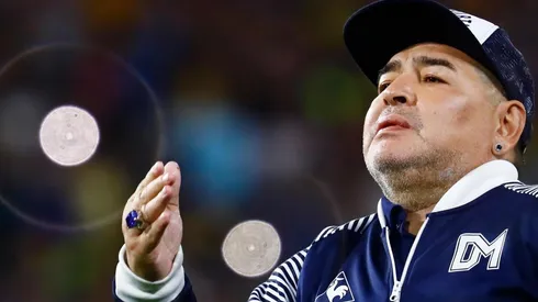 Diego Maradona tiene episodios de problemas con el alcohol, pero está limpio de cocaína, manifestó su médico.