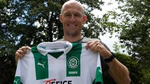 Robben regresa del retiro