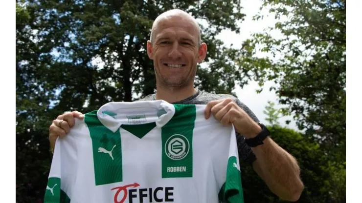 Robben regresa del retiro