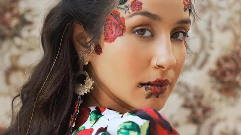 Denise Rosenthal aprovechó su cuenta en Twitter para sumarse al #JBalvinIsOverParty.